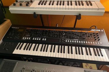 Roland Jupiter X