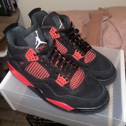 Jordan 4 Retro Red Thunder 