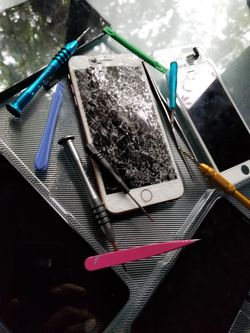 Iphone screen aftermarket part