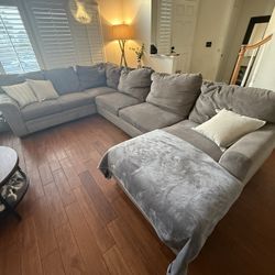 L Shaped Sectional Couch 