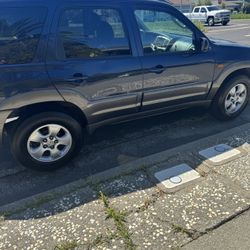 2004 Mazda Tribute