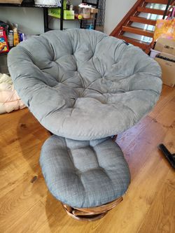 Lightly used papasan cup chair