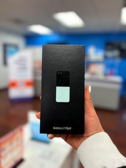 💎 Best Flip Phone Deal in Town – Galaxy Z Flip 5 from $479 or $1 Down with 1-Year Peace-of-Mind