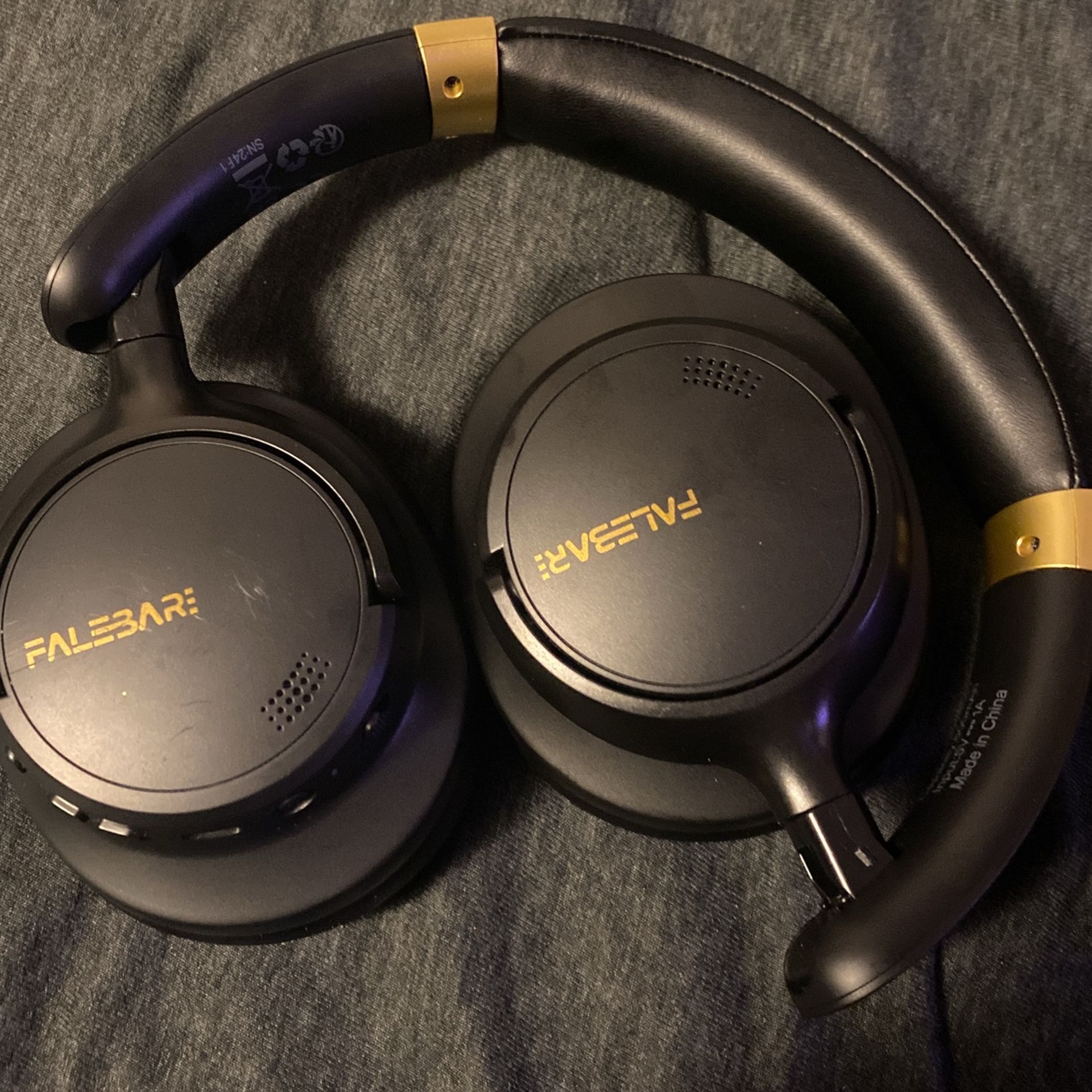 Bluetooth Headset With Carrying Case