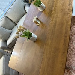 Ethan Allen Solid Wood Dining Table – Extendable – Excellent Condition