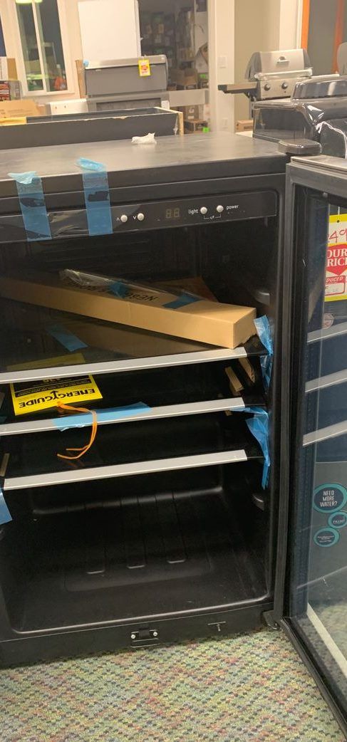 NEW FRIGIDAIRE FFBC46L2QS BEVERAGE CENTER 8BMZ