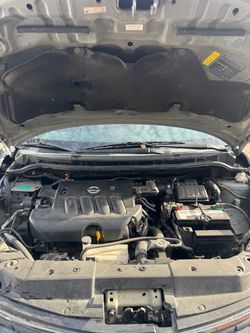 2007 Nissan Versa SL Hatchback