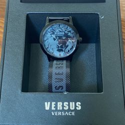 Versus Versace Black Lion Watch w/ Mesh Band & Original Box