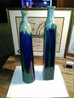 2 beautiful ceramic vase decorations.$45 each