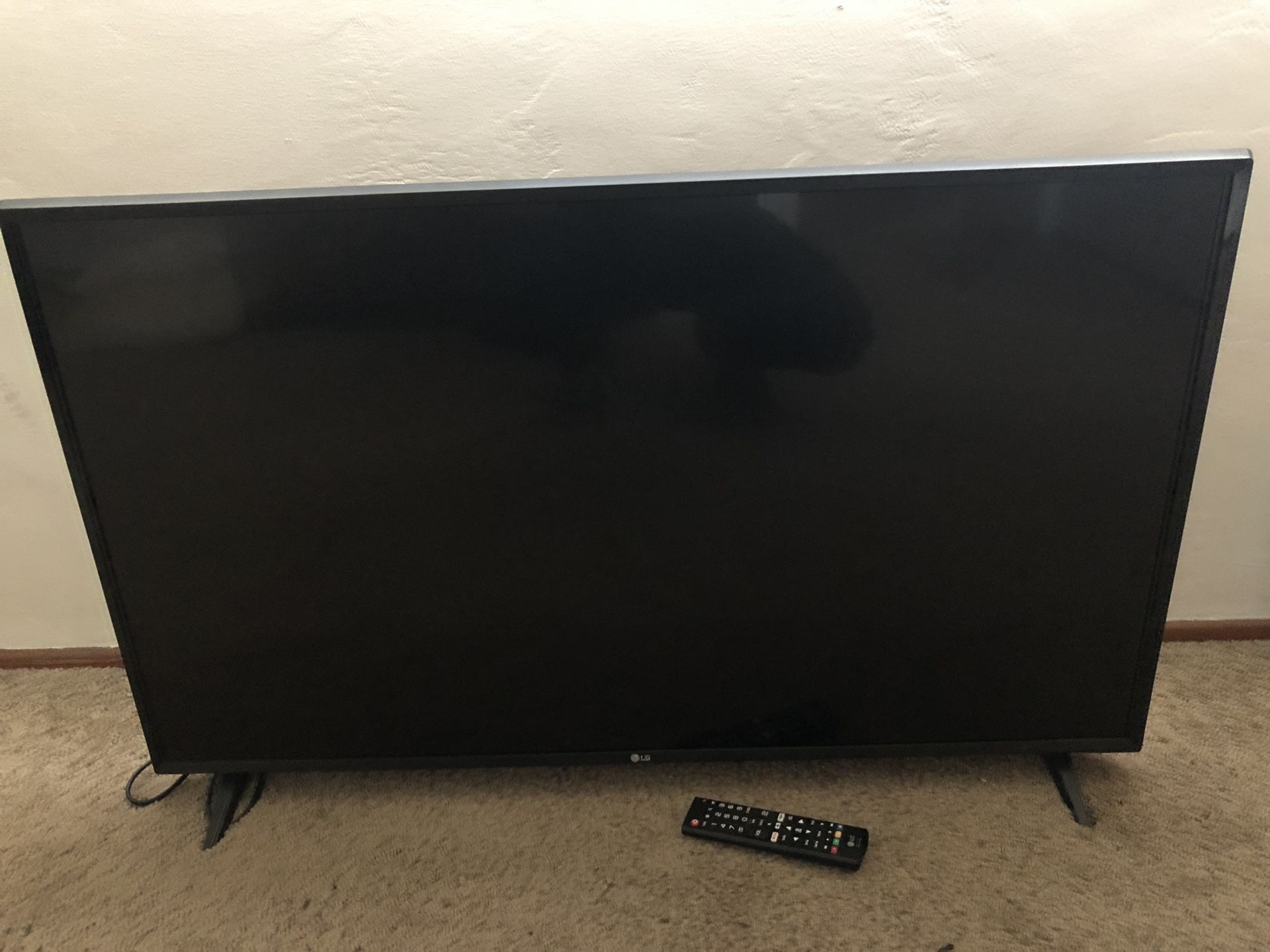 LG 43’ flat screen Tv