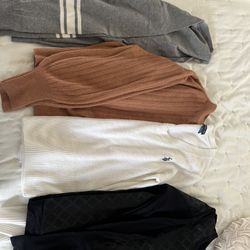 Sweaters And Cardigans 4 For 10$ Size: S/M