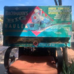 Bachmanns Radio Control Big Hauler Complete