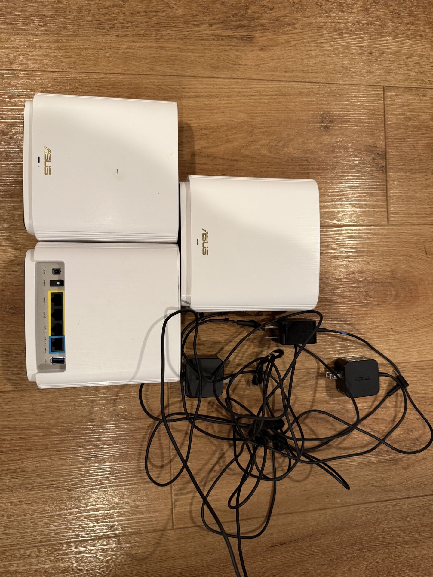 ASUS ZenWiFi XT8 AX6600 Tri-Band Mesh WiFi 6 System (3-pack)