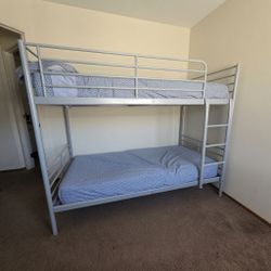 Bunk bed