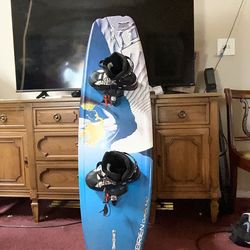 O’Brien Oasis 142 Wakeboard With Bindings