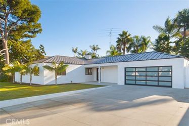 Modern Garage Door