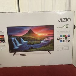 TV VIZIO 40” Smart TV