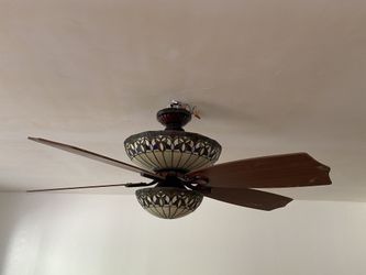 Classic Ceiling Fan With Light