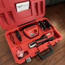 Milwaukee M12 2473-22 Press Tool Brand New