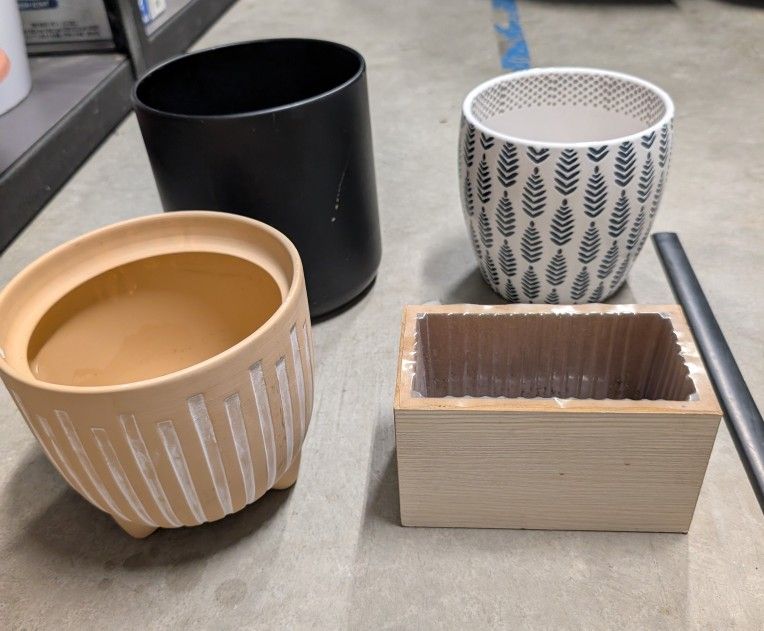 Assorted ceramic Pots
