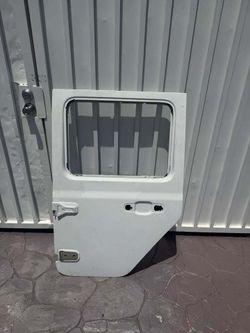 2018-2026 Jeep Wrangler Gladiator rear left door shell White