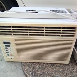 Zenith Air Conditioner (works)