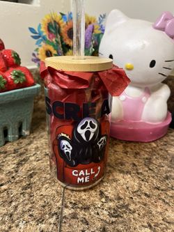 Scream Glass Cup w/Wooden Lid & Straw