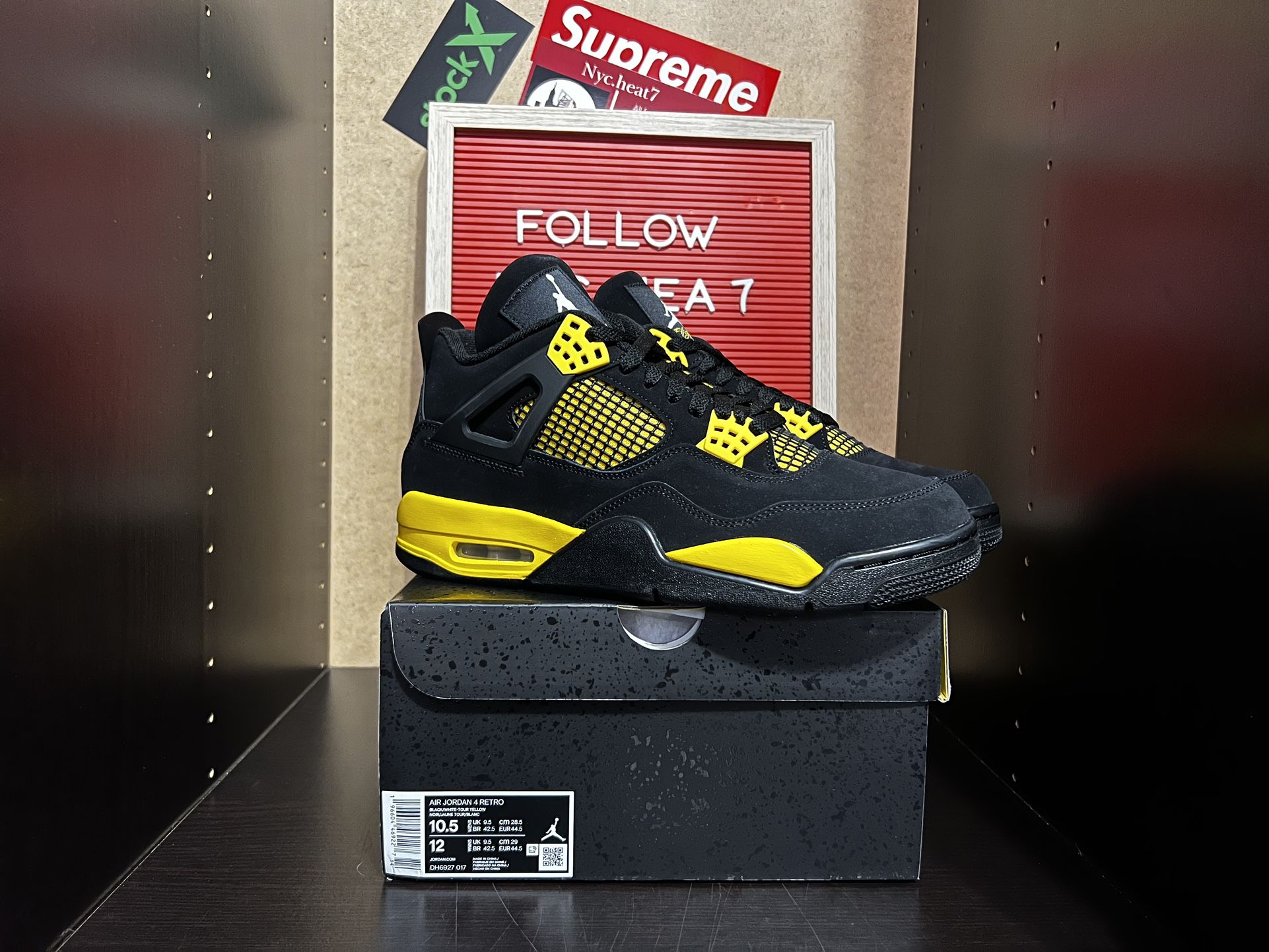 Jordan 4  “Thunder” 