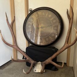 Elk Horns With Large Clock