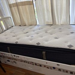 12” Twin Size Mattress – Clean & Comfortable