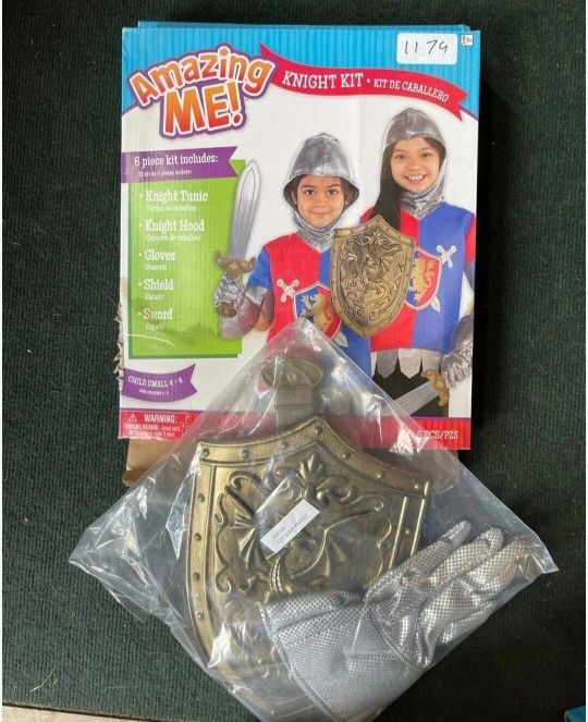 New Knight KIT Child's Size SMALL CHILDREN 4-6 Halloween Costume - Complete