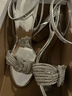 Beautiful Silver Heeels