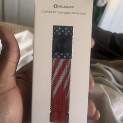 Olight Baton 4 Pro ( American Flag Edition)