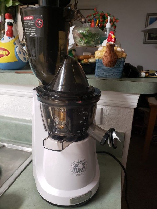 Royal Prestige Juice Extractor and Accessories