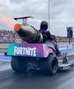 Zero turn jet engine