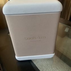 Kim K Headphones Moon 