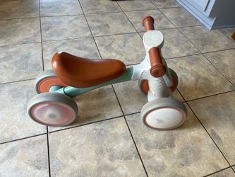 Baby balance bike