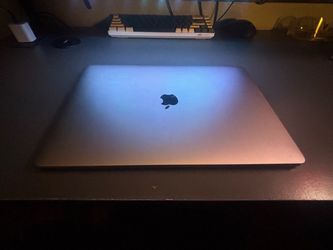 Apple MacBook