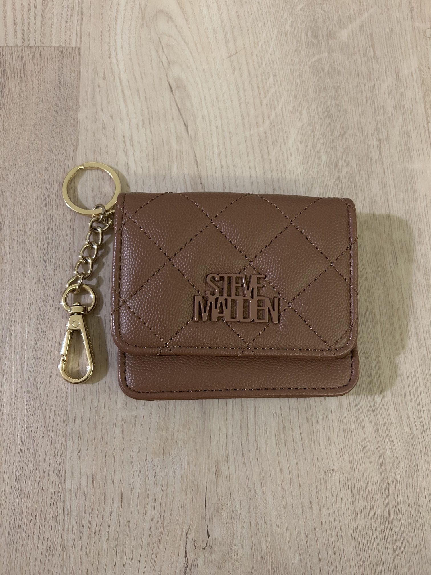 Steve Madden Women’s Leather Wallet With Key Chain Holder & Coin Zipper