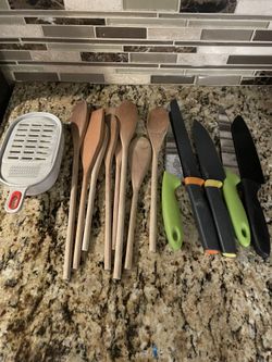 Spatulas And Knives
