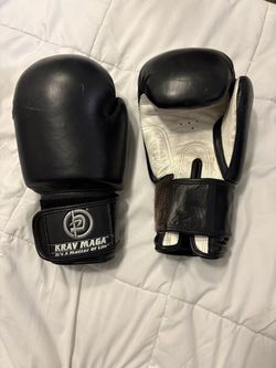 Krav Maga Boxing Gloves Black and White
