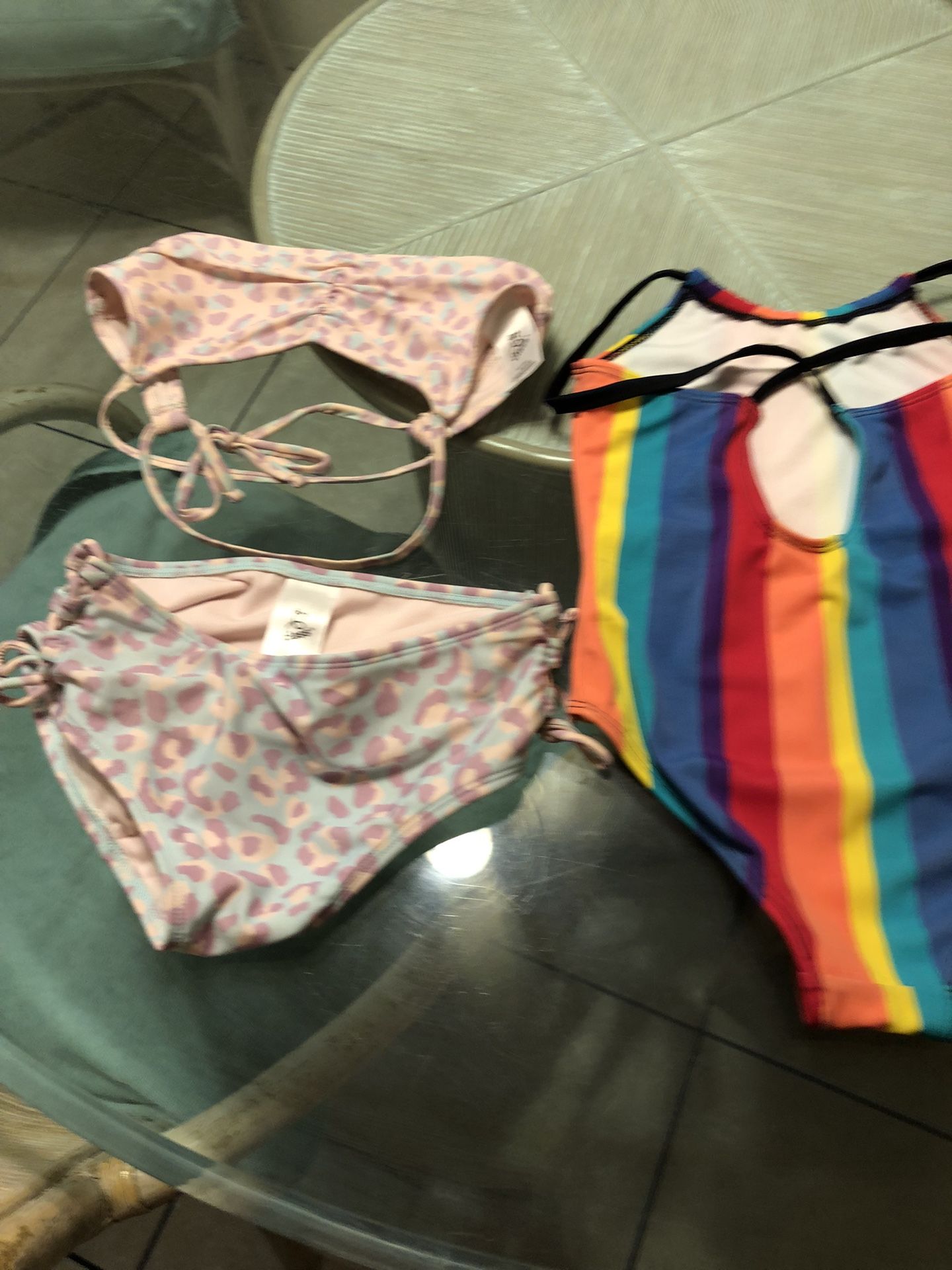 Bikini Set / & 1 Piece Bathing Suit