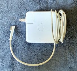 Apple 60-Watt MagSafe Power Adapter Wall Charger - White (A1344, Old Model)