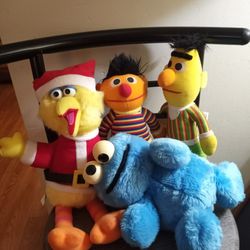 4 Vintage Sesame Street Hasbro Softies From 1986 Up To 90's.