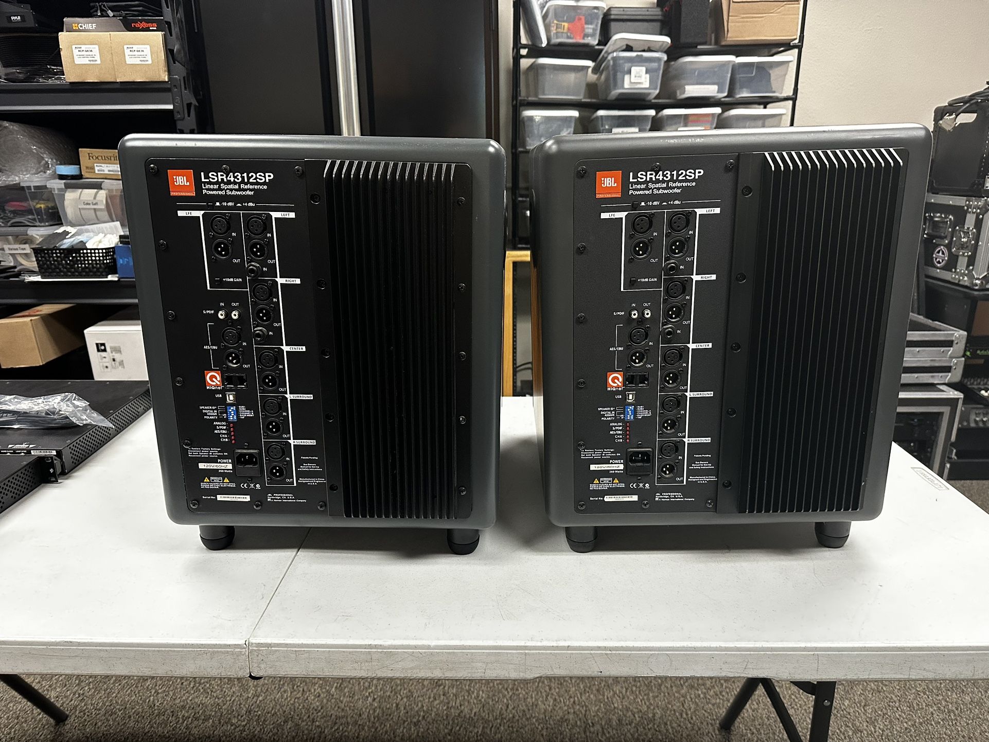 Studio Monitor Jbl Lsr 4312 JBL LSR4312SP Active Studio Subwoofer