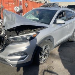 2016 Hyundai Tucson, 1.6 all-wheel-drive with 77,000 mile parts