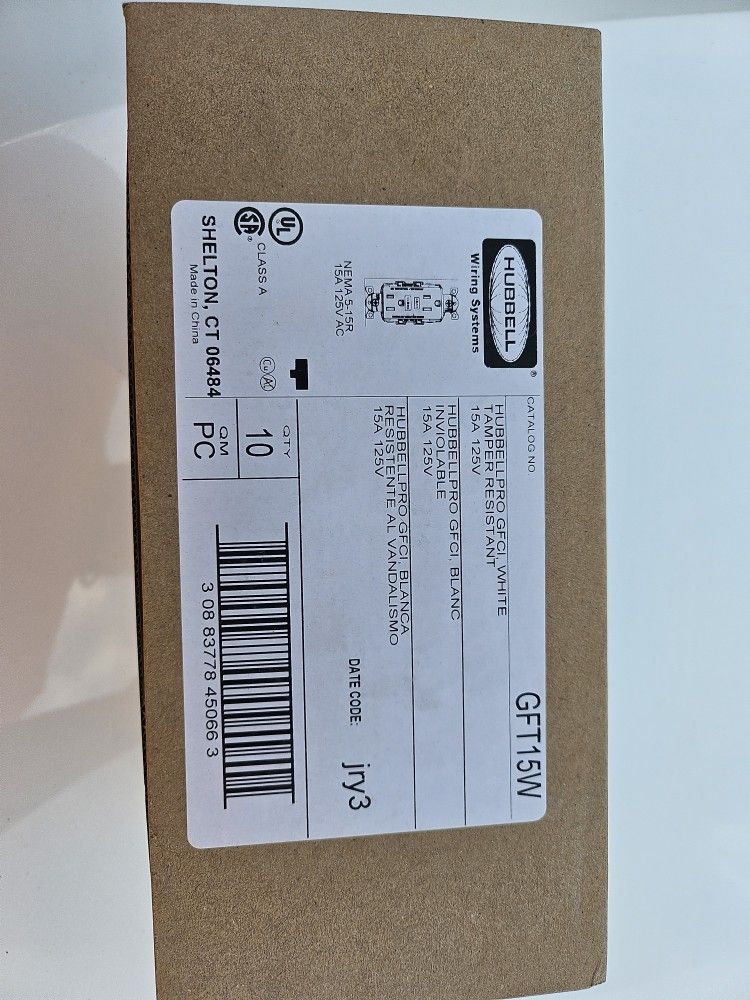 Hubbell 15A Tamper Resistant GFCI Receptacle 