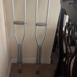 Crutches 