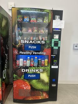 Vending Machine For Sale (no Location)