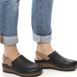 DANSKO Merrin Mule NWOT